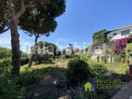 , 648 m², Avenida dels Rosers, 34