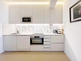 Otro, 83 m², cerca bus y metro, Calle de Sicília