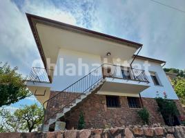 Casa (unifamiliar aislada), 216 m², cerca de bus y tren