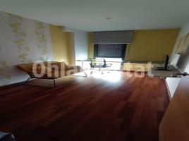 Louer pis, 98 m², presque neuf