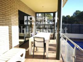  (unifamiliar adossada), 255 m², presque neuf, Zona