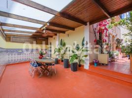 For rent flat, 106 m², close to bus and metro