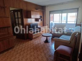 Flat, 107 m², near bus and train
