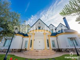 Casa (unifamiliar aislada), 953 m², cerca de bus y tren