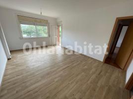 Piso, 85 m², cerca de bus y tren