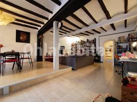 Houses (terraced house), 180 m², near bus and train