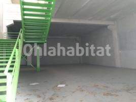 Louer , 378 m²
