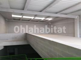 Louer , 378 m²