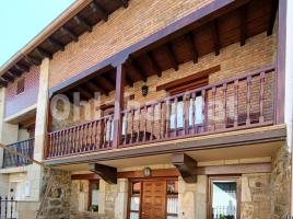 Houses (detached house), 239 m², near bus and train, almost new