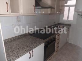 Pis, 58 m², prop de bus i tren