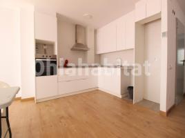Piso, 75 m², cerca de bus y tren, nuevo
