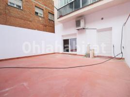 Piso, 75 m², cerca de bus y tren, nuevo
