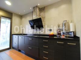 Houses (detached house), 221 m², near bus and train