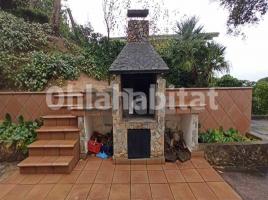 Houses (detached house), 277 m², near bus and train