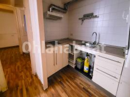 Dúplex, 162 m², prop de bus i tren