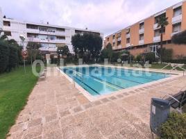 Flat, 452 m², near bus and train