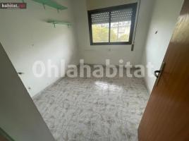 Flat, 106 m², near bus and train