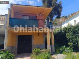 Houses (detached house), 125 m², near bus and train