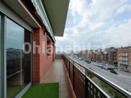 Àtic, 164 m², prop de bus i tren
