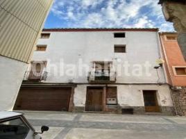  (unifamiliar aïllada), 215 m², près de bus et de train
