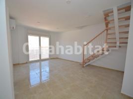 Duplex, 100 m², near bus and train