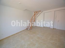 Duplex, 100 m², near bus and train