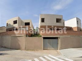 New home - Houses in, 134 m², near bus and train, new
