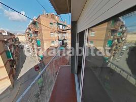 Pis, 65 m², prop de bus i tren