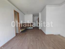 Piso, 64 m², cerca de bus y tren