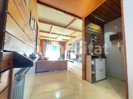 Flat, 82 m², near bus and train
