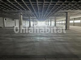 Louer , 5448 m², Llevant