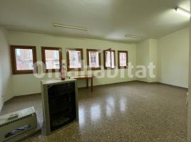 Houses (detached house), 86 m², near bus and train