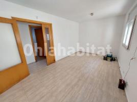 Flat, 70 m², near bus and train