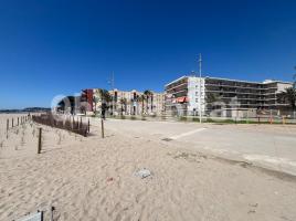 Piso, 65 m², cerca de bus y tren