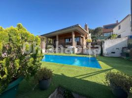 Houses (detached house), 156 m², near bus and train