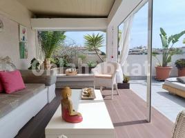 Ático, 94 m², cerca de bus y tren, Eixample