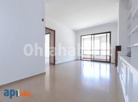Pis, 126 m², prop de bus i tren