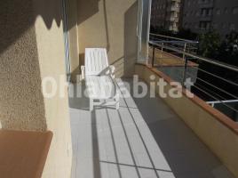 Piso, 90 m², cerca de bus y tren, costa
