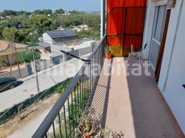 Flat, 41 m², near bus and train