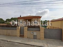 Piso, 139 m², cerca de bus y tren, seminuevo