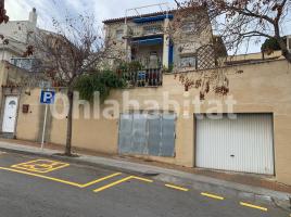  (unifamiliar aïllada), 368 m², près de bus et de train