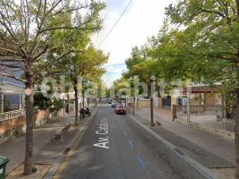Flat, 68 m², near bus and train, almost new