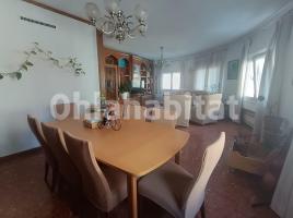 Pis, 150 m², prop de bus i tren