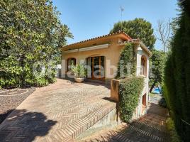 Casa (unifamiliar aislada), 337 m², cerca de bus y tren