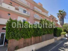 Flat, 120 m², near bus and train