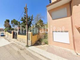 Casa (unifamiliar adossada), 162 m², prop de bus i tren, seminou