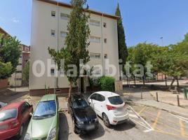 Flat, 64 m², near bus and train