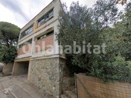  (casa rural), 836 m², près de bus et de train
