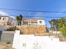 Piso, 104 m², cerca de bus y tren, seminuevo