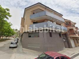 Piso, 100 m², cerca de bus y tren, seminuevo